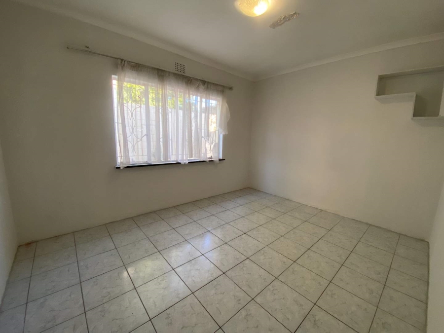 3 Bedroom Property for Sale in Wynberg Western Cape